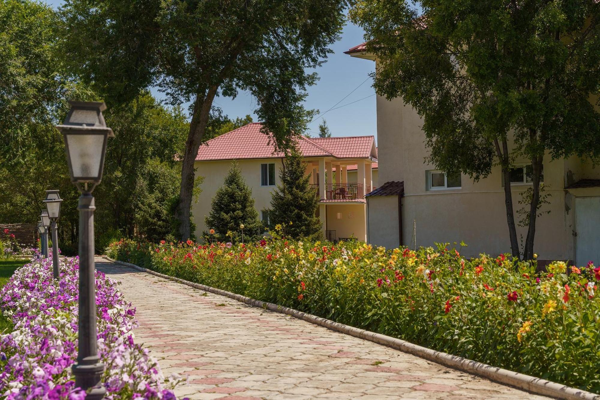Talisman Village Hotel Bosteri Ngoại thất bức ảnh